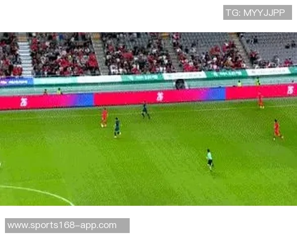 巴拉圭后卫失误助攻韩国严智星抽射破门取得领先