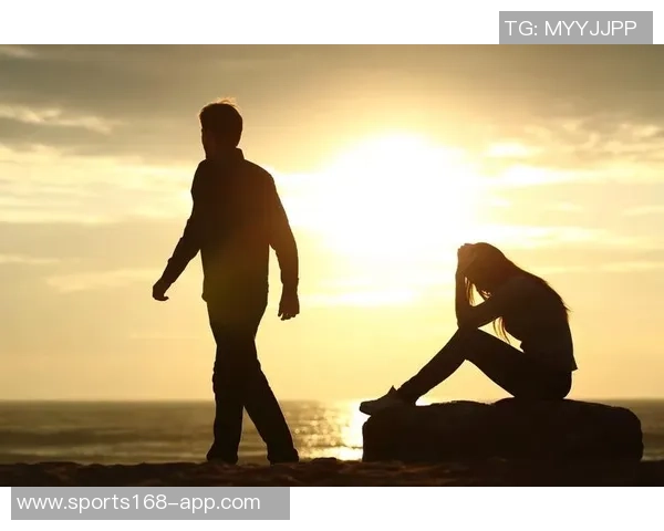 弗兰克谈斯彭斯被换下后的情绪表达对球队失利感到非常失望